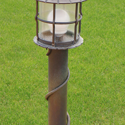 Schmiedeeiserne Gartenlampe mit Glas  Auenlampe  von Hand geschmiedete Pfahllampe
