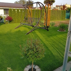 Geschmiedete Gartenschaukel fr Entspannung und Wohlbefinden