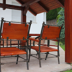 Schmiedeeiserner Tisch und Stühle – geschmiedete Gartenmöbel