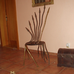 Schmiedeeiserner Stuhl „Tintenfass“ - einzigartiger Stuhl - originelles Möbel